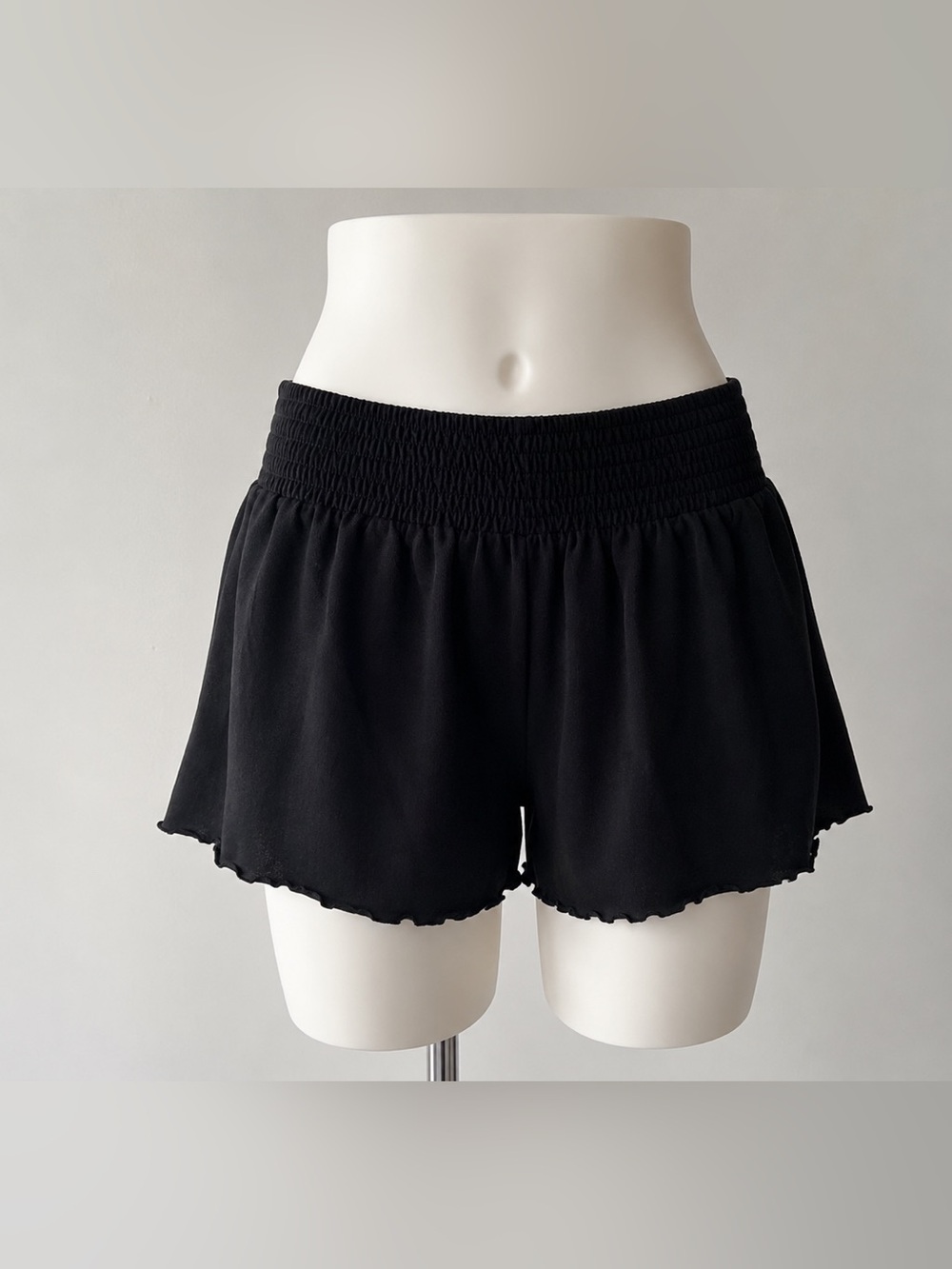 SHEIN Black High-Waist Smocked Shorts - Picture 3 of 3